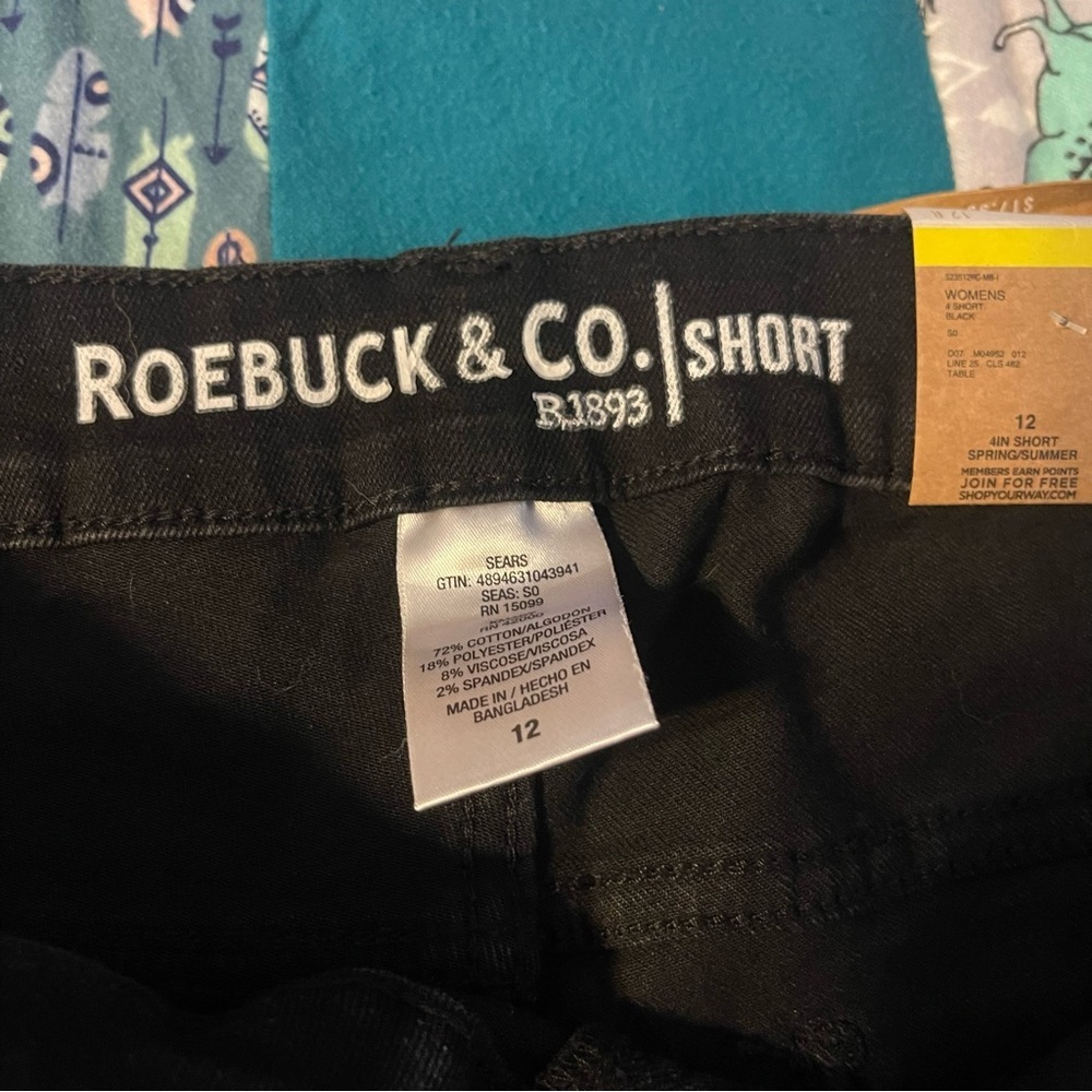 Roebuck & co jean black shorts mid rise 4” inseam new with tags size 12 - Picture 3 of 6